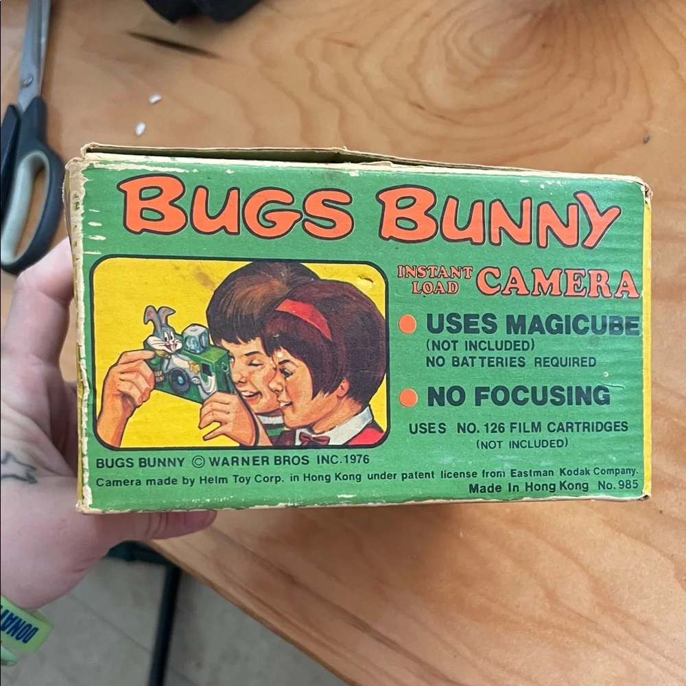 Bugs Bunny Instant Load Camera - Orange/Green Collector Box